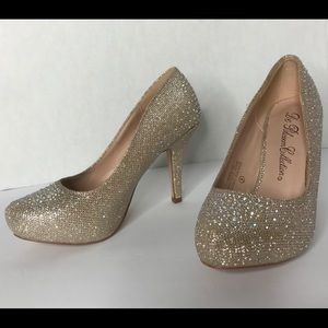 Robin-146 Round Toe Pump- Nude